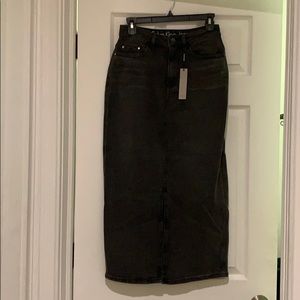 Denim Midi Skirt w Slit